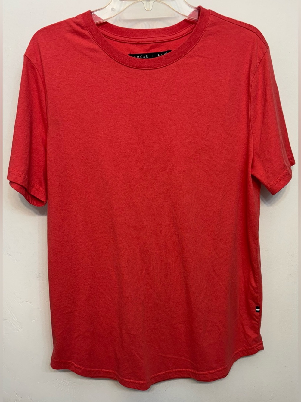 Edgar + Ash Coral Red Short Sleeved Crewneck Tee Men’s Size Medium